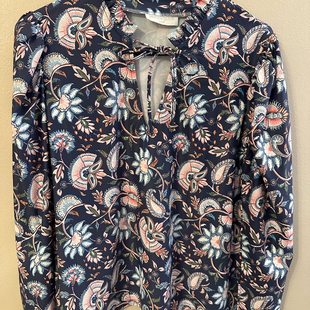 Smith & Quinn Designer Blouse, Brand New, Front Tie, Ruffled Neck Top S